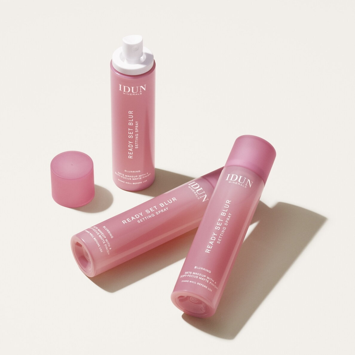 IDUN Minerals fiksuojanti veido dulksna matiniam, suliejančiam efektui READY SET BLUR, 100 ml 1