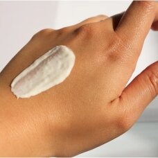 Jūsų išsamus SPF gidas: viskas, ką verta žinoti apie apsaugą nuo saulės Jūsų išsamus SPF gidas: viskas, ką verta žinoti apie apsaugą nuo saulės